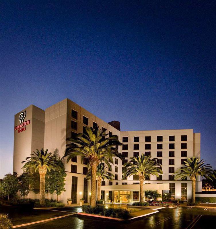 Doubletree By Hilton Irvine Spectrum Exterior photo