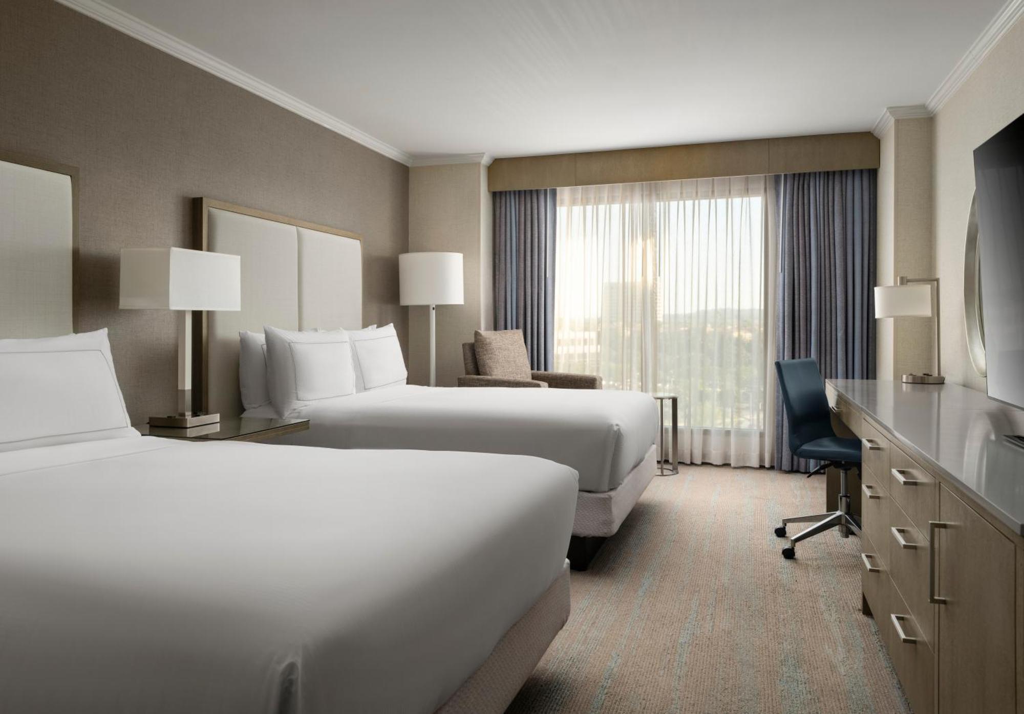 Doubletree By Hilton Irvine Spectrum Exterior photo